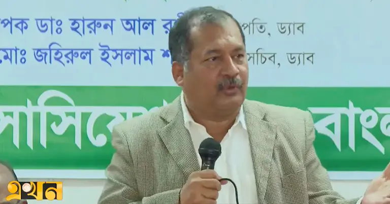 কথা বলছেন তথ্য মন্ত্রী